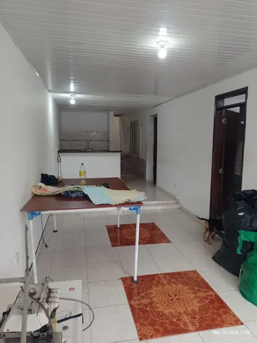 Oportunidad De Inversión Casa Construida Con Media Plancha Para Segundo Piso