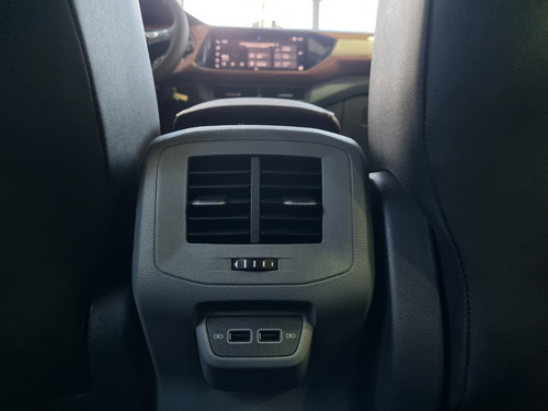 Imagen 15 de 25 de Volkswagen T Cross 200 Tsi Comfortline At Entrega Inmediata