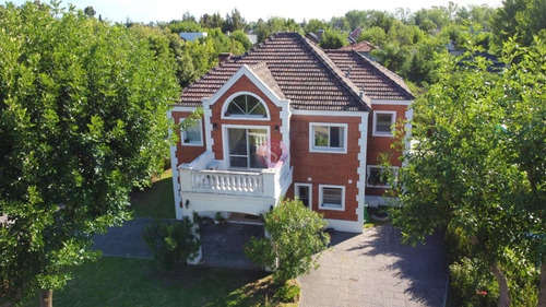 Casa En Venta En Bermudas, Pilar, G.b.a. Zona Norte