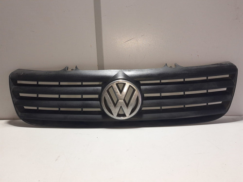 Grade Frontal Vw Santana 99/07 - Original #detalhe