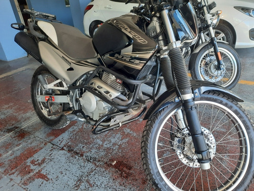 Imagen 6 de 12 de Honda Falcon 400