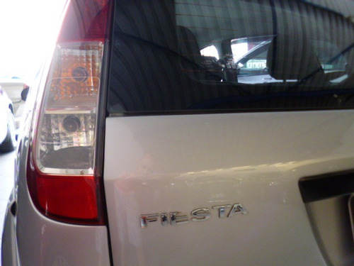 Fiesta 1.0 Flex Completo 2009 Prata
