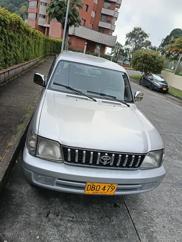 Toyota Prado 2.7 cc GX