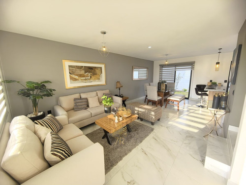 Casa Nueva En Zaru, Querétaro Moderno Con 3 Recámaras Y 2.5 Baños