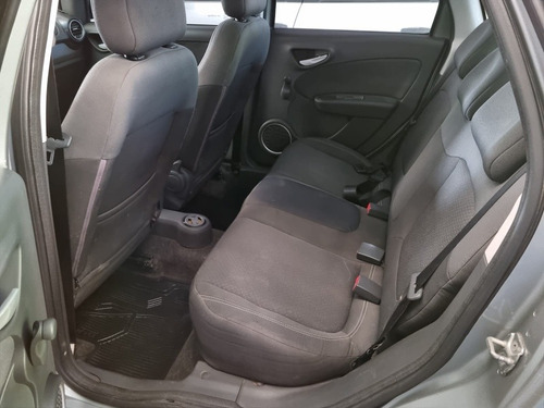Imagen 10 de 12 de Fiat Grand Siena 2014 1.4 Attractive 87cv 44520482