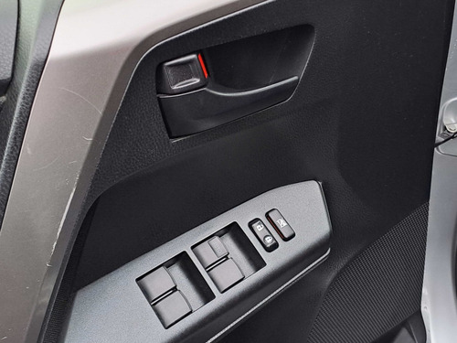 Imagen 7 de 13 de Toyota Rav4 2.0 Advantage Lujo Mt