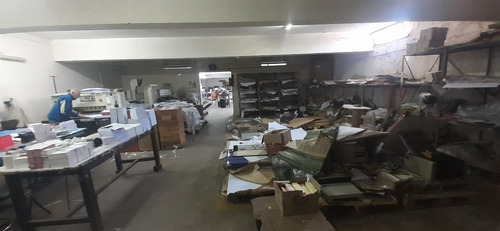 Se Vende Inmueble , Ubicado A 50 Mts. De La Plaza Principal De La Ciudad De Villa Dolores - Traslasierra- Cordoba,con Un Potencial Importante Para Un Desarrollo Inmobiliario O Centro Comercial .