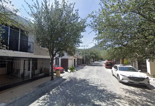 Venta De Casa En Calle Niza, General Escobedo Nl. Sh05