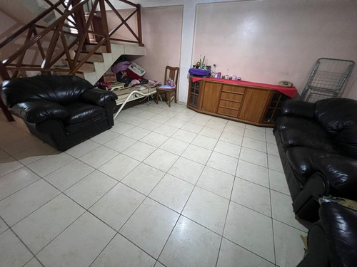 Imagen 3 de 5 de Casa - Barrio Parque Leloir
