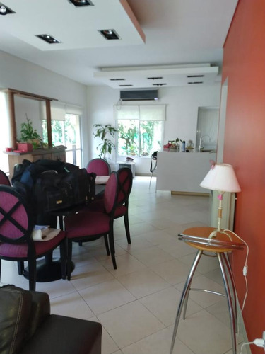 Casa En Venta En Club De Campo Los Rosales Canning