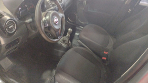 Imagen 13 de 15 de Fiat Grand Siena 1.4 Attractive 2015 (co)
