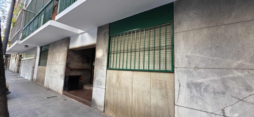 3 Ambientes Al Frente A Metros De Acoyte Y Rivadavia