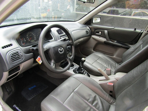 Juego De Manijas De Puerta Interna De Mazda Allegro