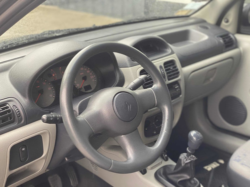 Renault Clio 1.2 Athentique 2006
