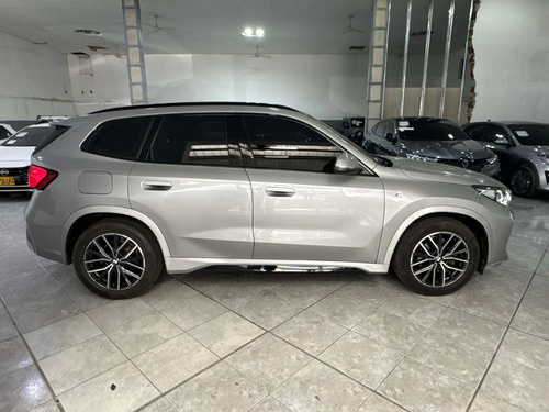 BMW X1 SDRIVE 18I XLINE AT 1500CC T CT
