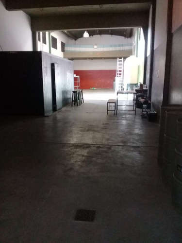 Galpón En Alquiler De 400m2 Ubicado En Caseros