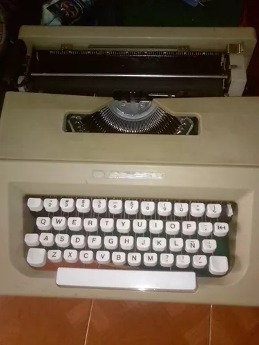 Maquinas De Escribir Portatiles Olivetti