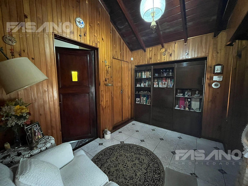 Casa En Lote Propio En Venta - Chilavert