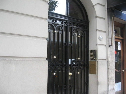 Departamento 2 Ambientes. Piso Alto. Apto Profesional.