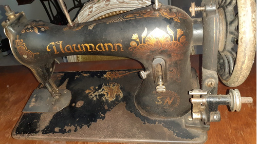 Maquina De Coser Antigua Naumann