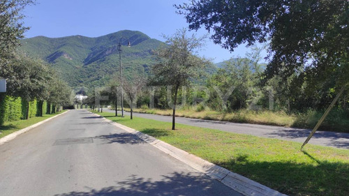 Terreno Residencial En Venta En El Uro , Priv. Abedul Laderas