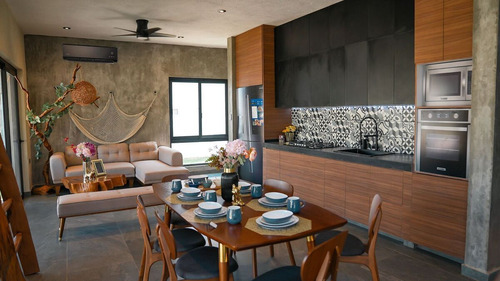 Casa En Venta En Los Lirios En Montemorelos