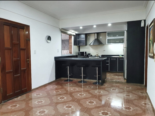 Importante Oportunidad Hermosa Casa De 5 Amb Dueña Directa, Mejor Ubicación A 10 Minutos De Ramos Mejía Y A 5 Minutos Del Centro De San Justo, A Dos Cuadras De Camino De Cintura.