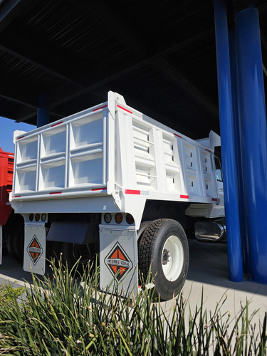 International 4300 Modelo 2014 Volteo Nuevo 7 Metros Cúbicos