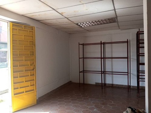 Imagen 3 de 8 de Alquilo Local Comercial Barrio Sucre Barcelona