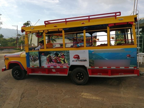 Imagen 2 de 13 de Vendo Hermosa Chiva Rumbera Remodelada 100%
