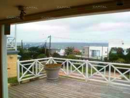Casa En Venta La Barra Punta Del Este- Ref: 25518