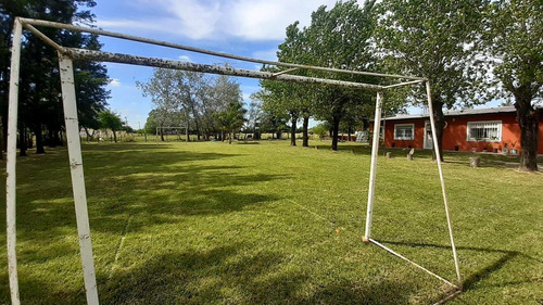 Imagen 4 de 19 de Casa Quinta A La Venta En Cañuelas Sobre Un Lote De 2.200 M2