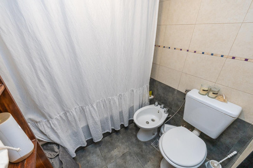 Ph De 3 Ambientes Con Terraza Refaccionado En Venta En Almagro