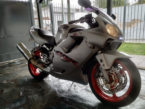 Honda F4i