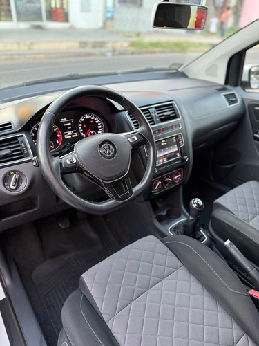 Volkswagen Suran 1.6 Highline Msi 110cv
