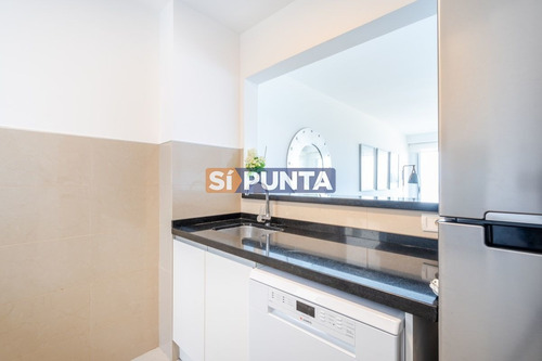 Imagen 18 de 28 de Apartamento De Tres Dormitorios En Suite En Venta Con Vista El Mar En Primera Línea Playa Brava