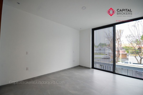 Imagen 21 de 29 de Moderna Residencia De Lujo En Venta Zona Plaza Del Sol