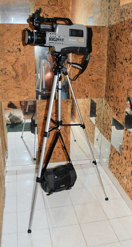 Imagen 1 de 3 de Tripode Profesional En Caja