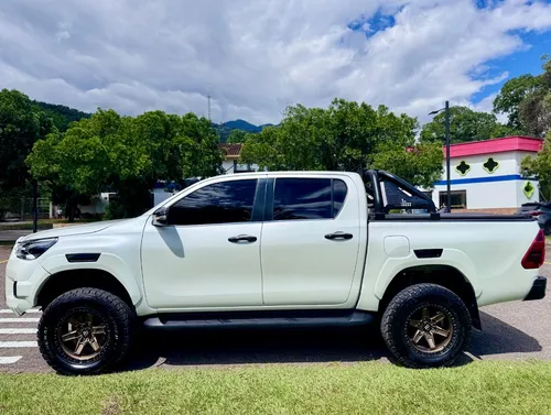Toyota Hilux 4.0