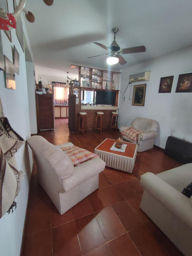 Imagen 19 de 23 de Casa De 3 Ambientes Con Cochera Y Local Excelente Ubicacion