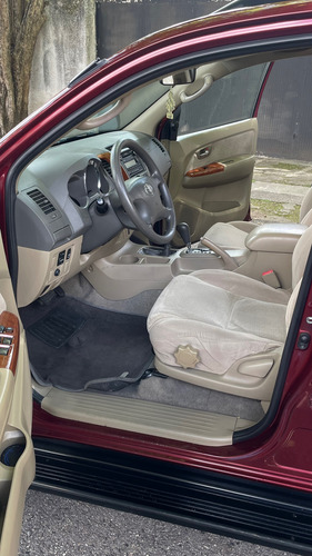 Toyota Fortuner 2011 4x4