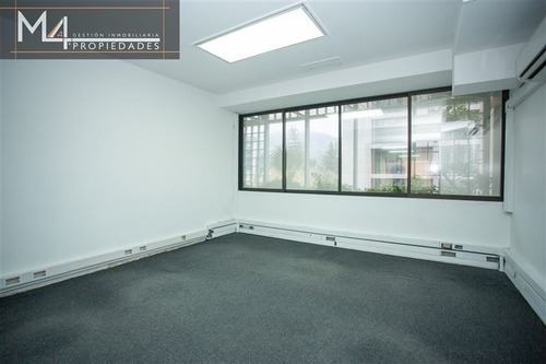 Oficina En Venta De 6 Privados En Providencia