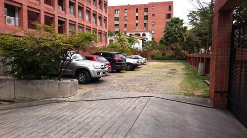 Imagen 2 de 19 de Alquilo Apto 230m2 2h/2b/2p Campo Alegre 4794