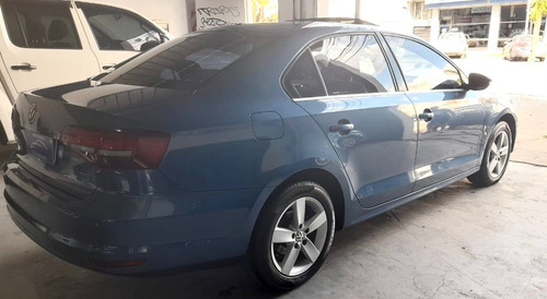 Imagen 8 de 14 de Volkswagen Vento 2.5 Luxury 170cv Les Automotores