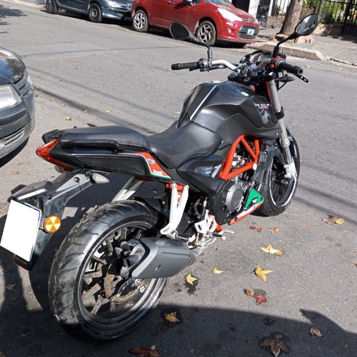 Motocicleta Benelli Tnt25
