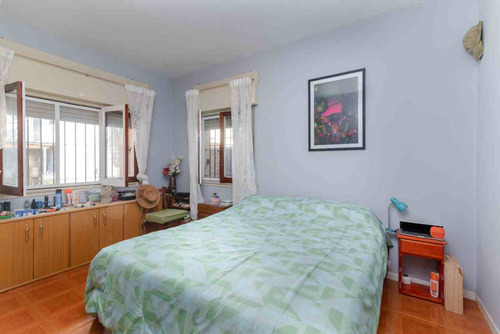 Venta Casa 6amb Cochera Hurlingham Permuta
