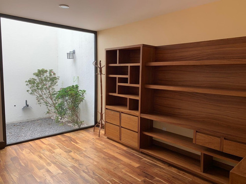 Casa De Lujo En Venta Gran Ubicación En Juriquilla Querétaro