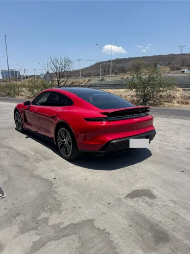 Porsche Taycan 2023