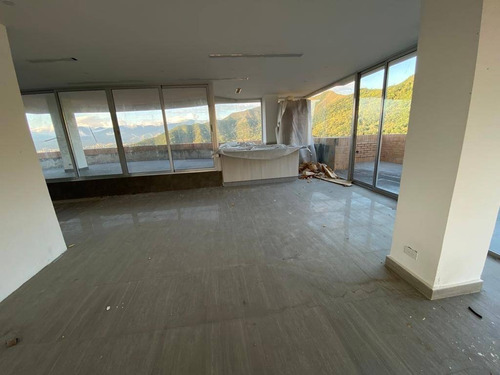 Imagen 21 de 28 de Adriana Castellanos Ofrece Espectacular Penthouse En Venta En La Trigaleña Cod. 166138
