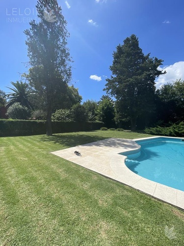 Casa En Venta 4 Amb En Parque Leloir